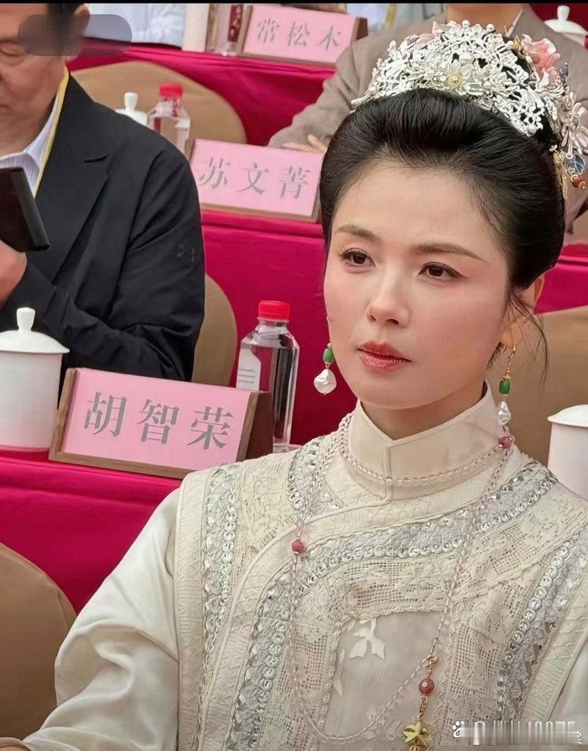 面相是骗不了人的，我问奶奶为什么刘涛饰演妈祖毫无违和感，她说因为整个人很有灵气 