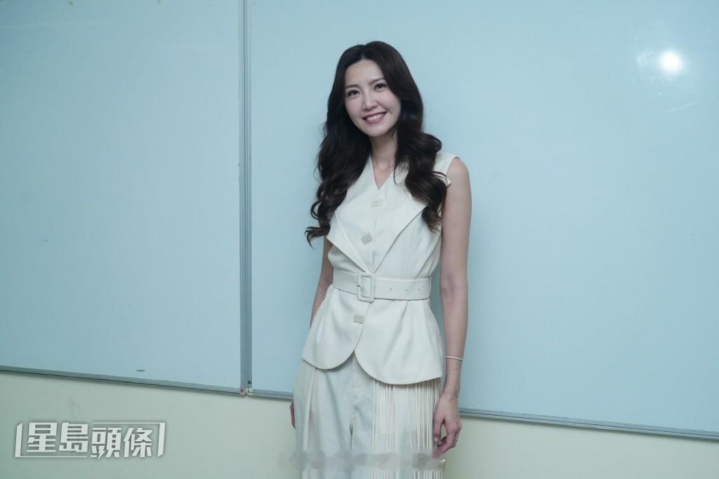 吴若希闭口不谈主题曲主唱人选 李茵彤每日开工近16小时仍未适应拍戏节奏吴若希（J