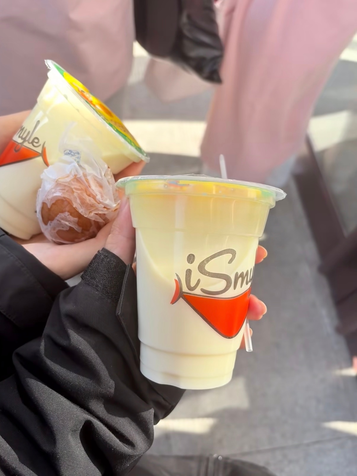 请粉丝吃早餐啦王星越请粉丝吃早餐王星越给粉丝发早餐 ​​​