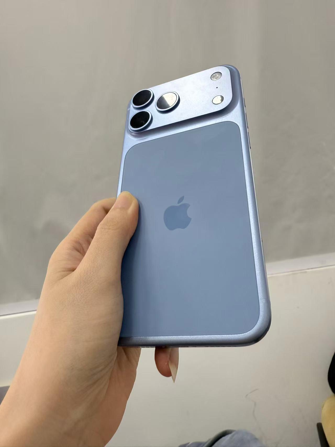等不及了！iPhone18pro还有一个月才来

没想到啊，📱iPhone18