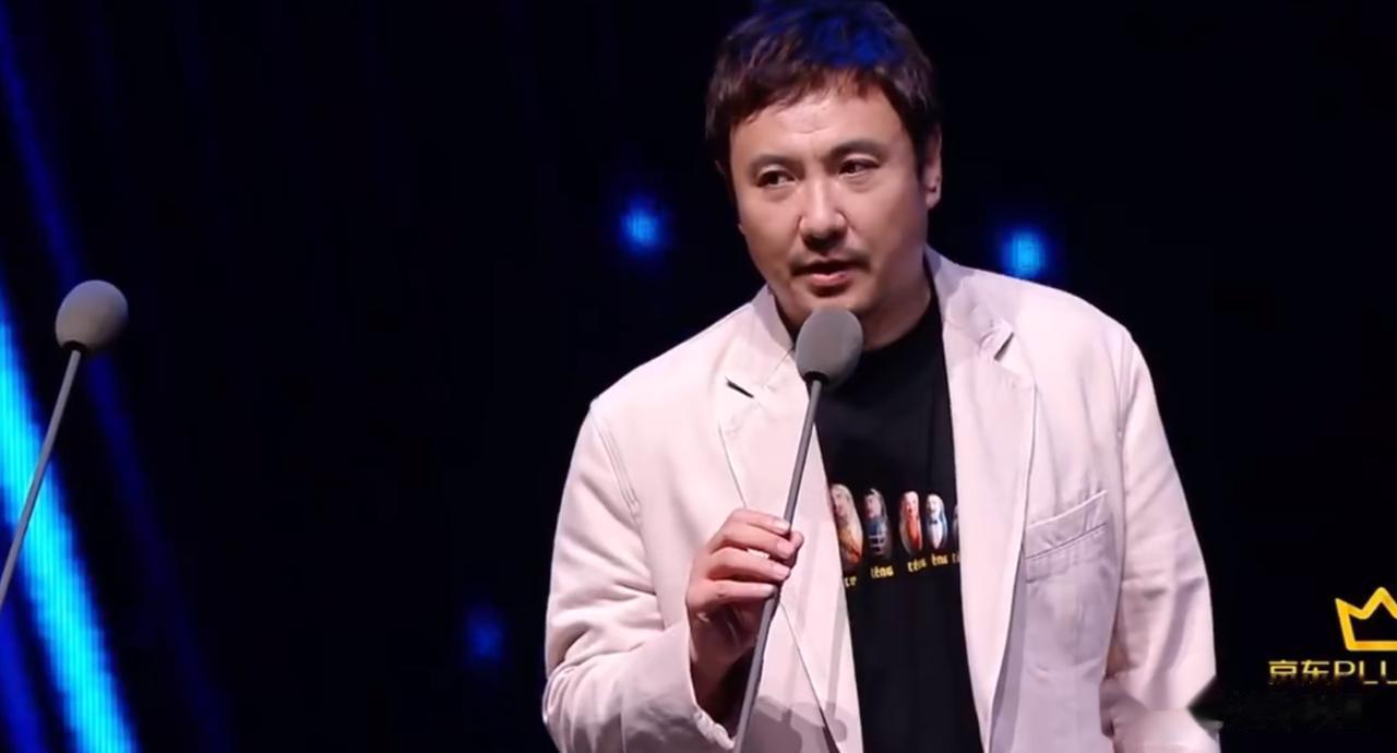 感谢@头条娱乐邀请，在追星成功，见到了多年偶像发哥！
作为香港娱乐圈的不老男神，