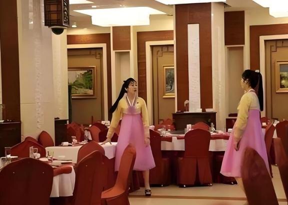 脱北者是怎么知道韩国比朝鲜富裕的？
 
冷战结束后，朝鲜迎来了国际环境的剧变，伴
