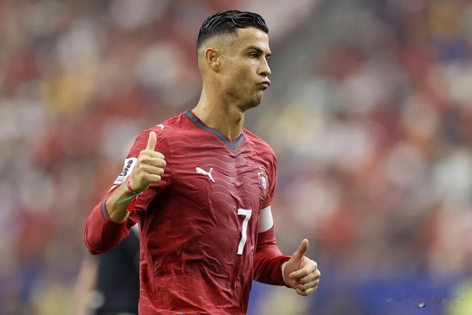引爆足坛🔥C 罗点赞争议视频，暗指 FIFA 刻意保送阿根廷拿世界杯
美加墨世