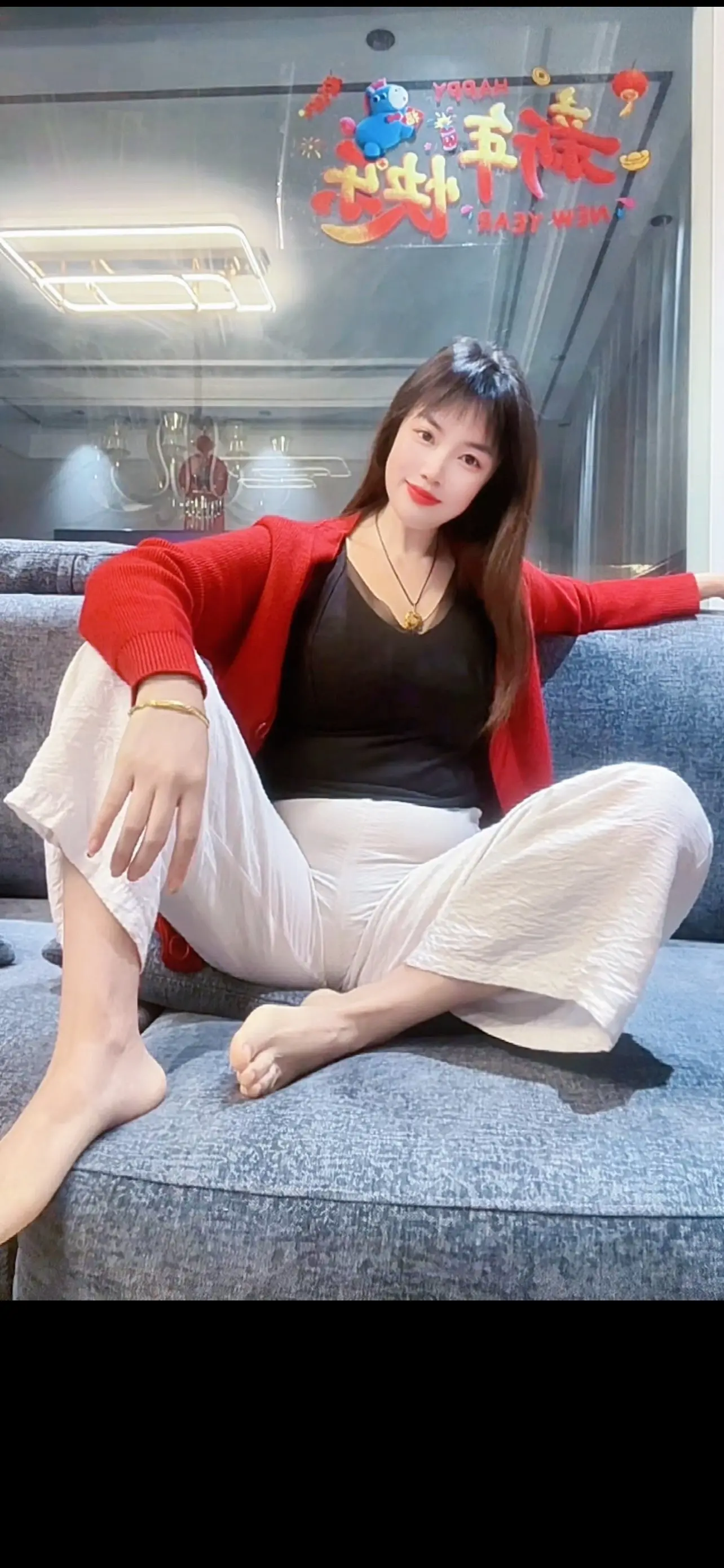 人与人之间，一切都是生意。能不能谈成，只是筹码问题。这个世界上的一切人...