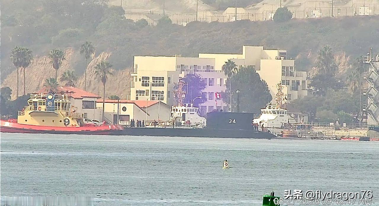 🇵🇪秘鲁海军潜艇“奇帕纳”号（SS-34）于8月27日离开美国圣地亚哥海军基
