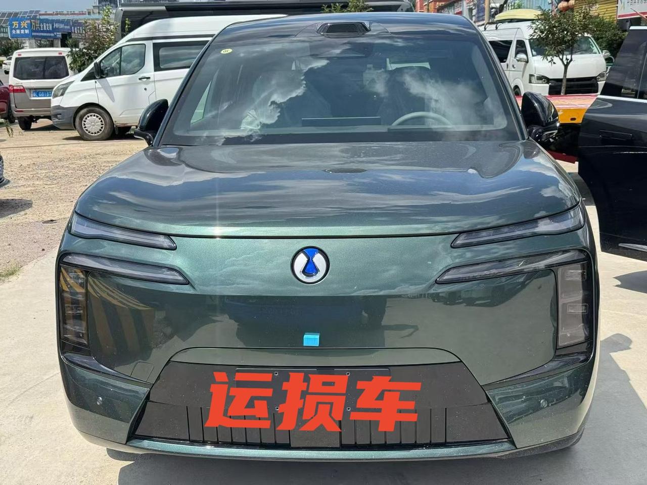 腾势N8L闪充版
指导价349800
现金优惠32000（包修复）
裸车3178