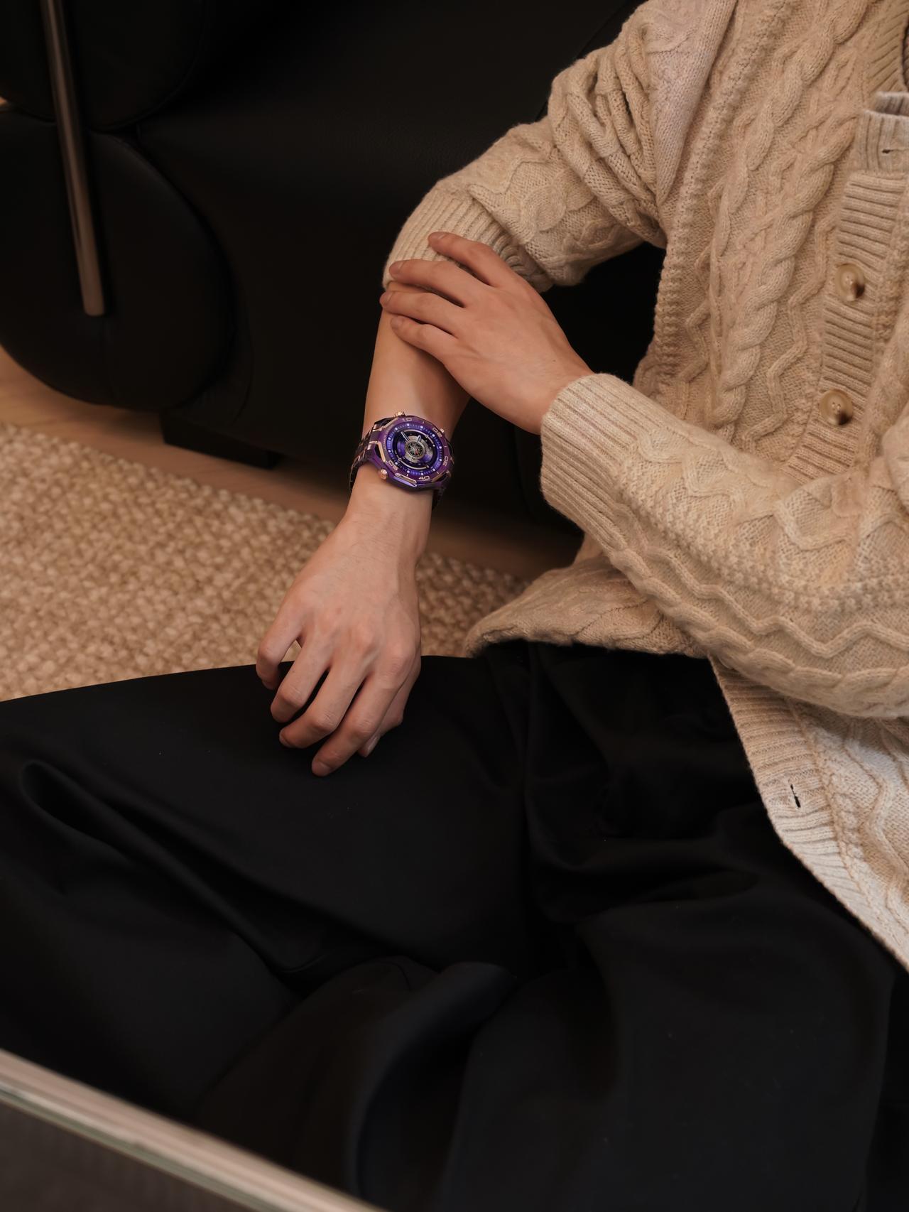 华为WATCH ULTIMATE DESIGN 非凡大师紫金款震撼发布，价格为2