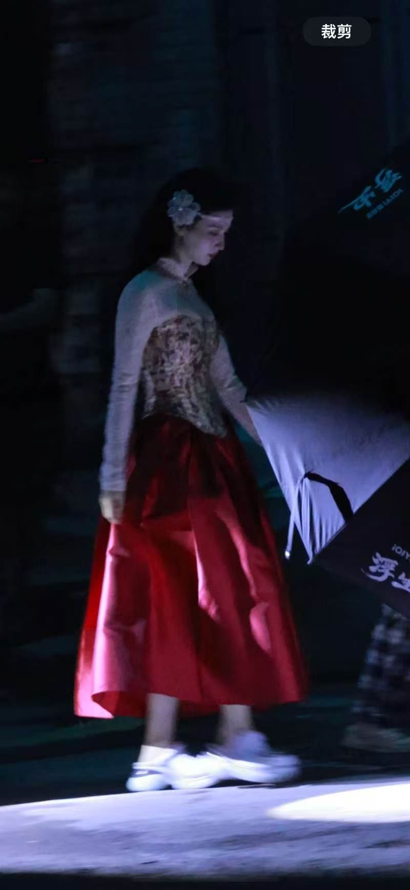 易小雅就这样…把船当芭比娃娃
