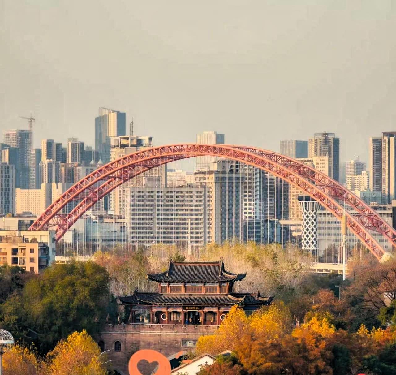 刷到个消息，手都抖了。
又是武汉。
武科大，在搞艾滋病的治疗药物，已经干到三期临