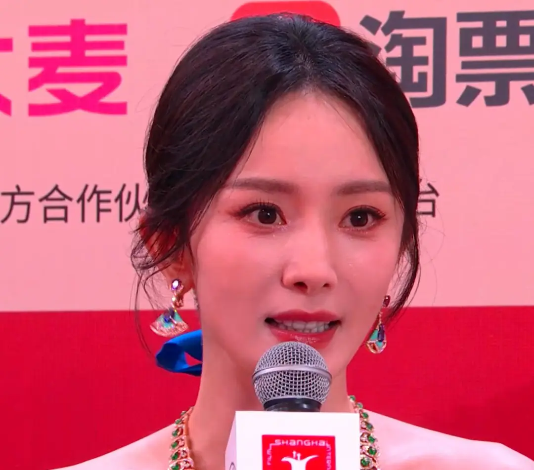 上海电影节明星生图怼脸拍。怼脸拍 杨幂 章子怡 齐溪 任素汐 倪妮 张...