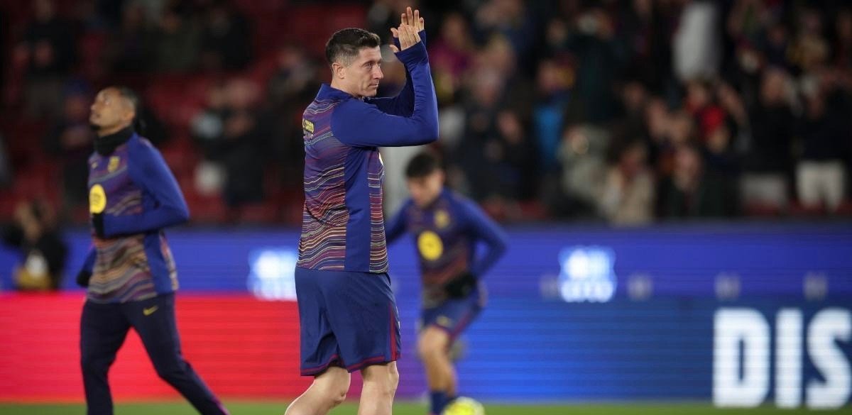 波兰传奇球星博涅克最近表示，莱万在巴塞罗那的生涯已接近尾声，并很可能在下赛季彻底