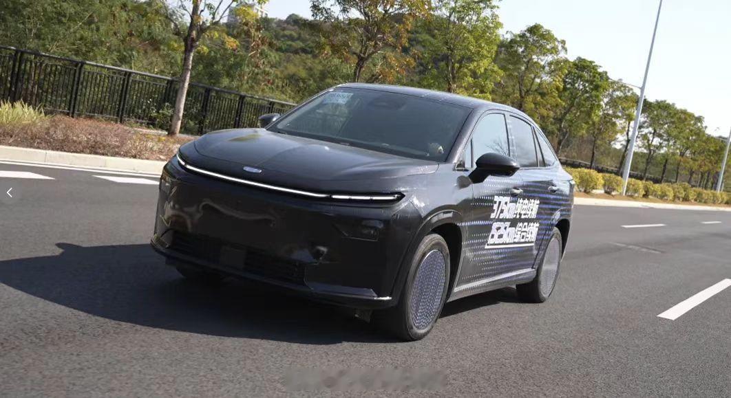 自主燃油的老大吉利中国星加入增程市场，纯电375km，综合续航1525km，既满