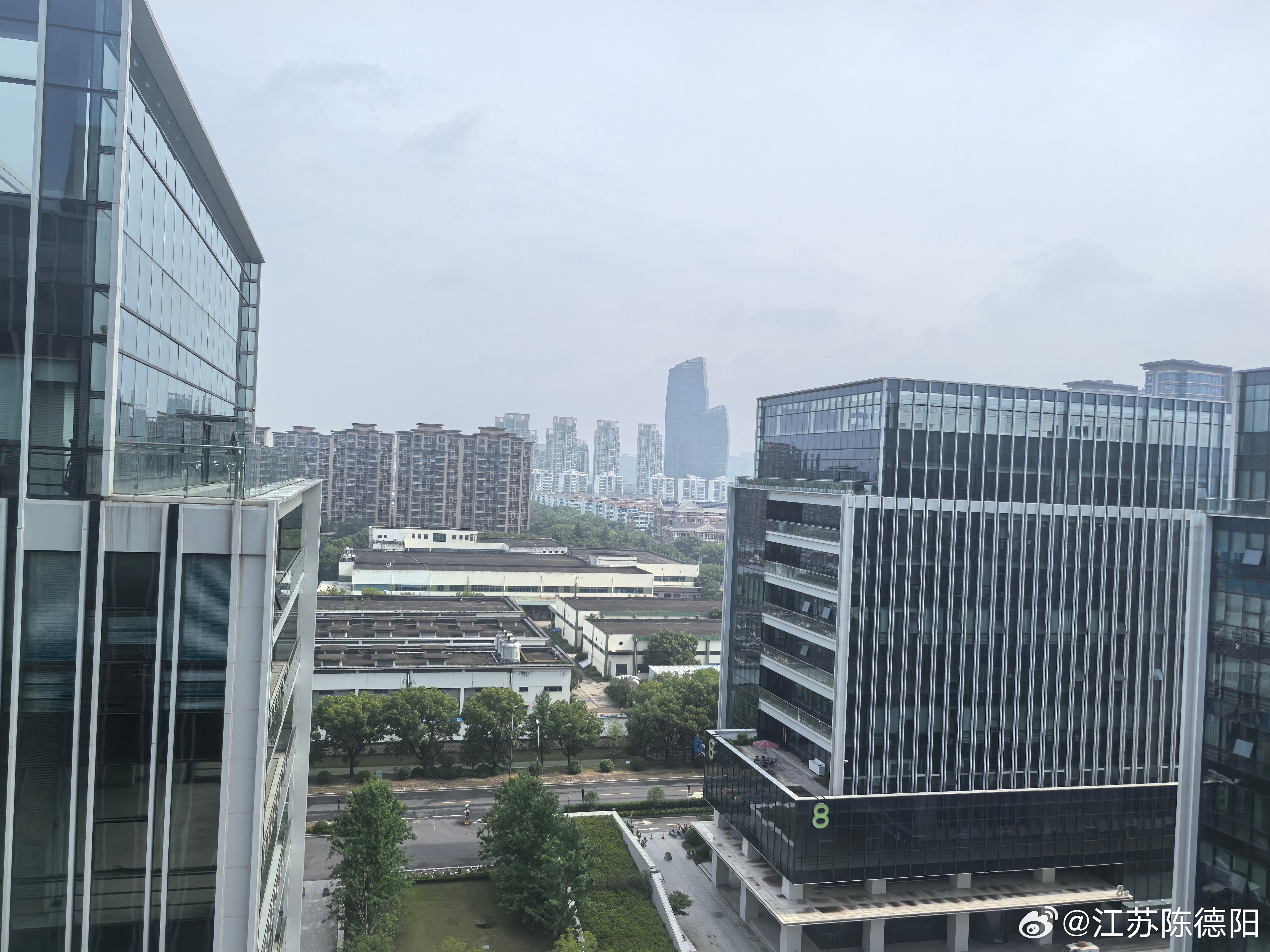 重要的事，不纠结；不重要的事；也别太轻率。 苏州·狮山总部经济产业园