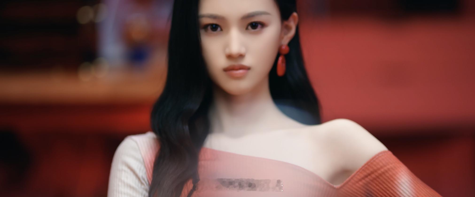沈羽洁千金感从《以爱为营》的娇憨小公主到《二重赋格》的智性恋女王，沈羽洁把“千金