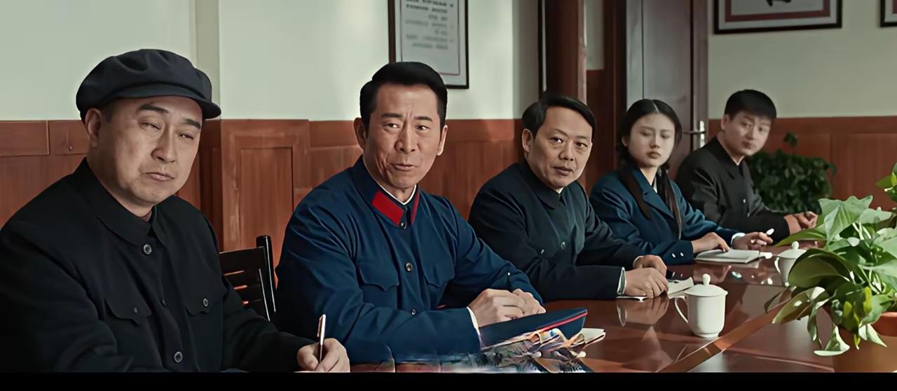 追剧《依依向北风》，剧中的盛必捷、刘达生这两个人物，不能简单地定性为好人、坏人，