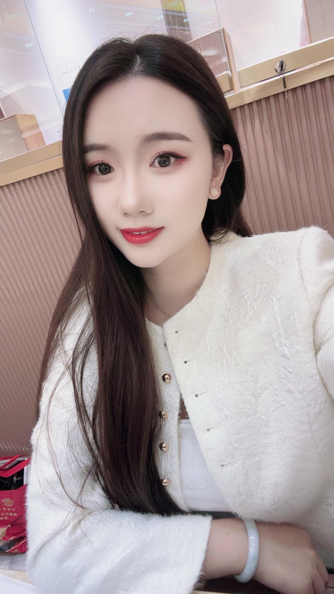 如果幸福很难，那就祝我自由，漂亮，又有錢！