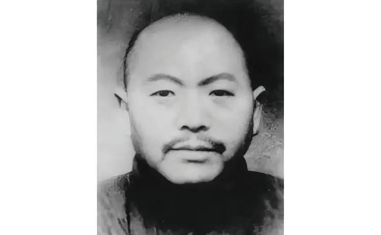 1951年，大汉奸黄标被判死刑，到了刑场，黄标却很不甘心：“我每个月给新四军送了