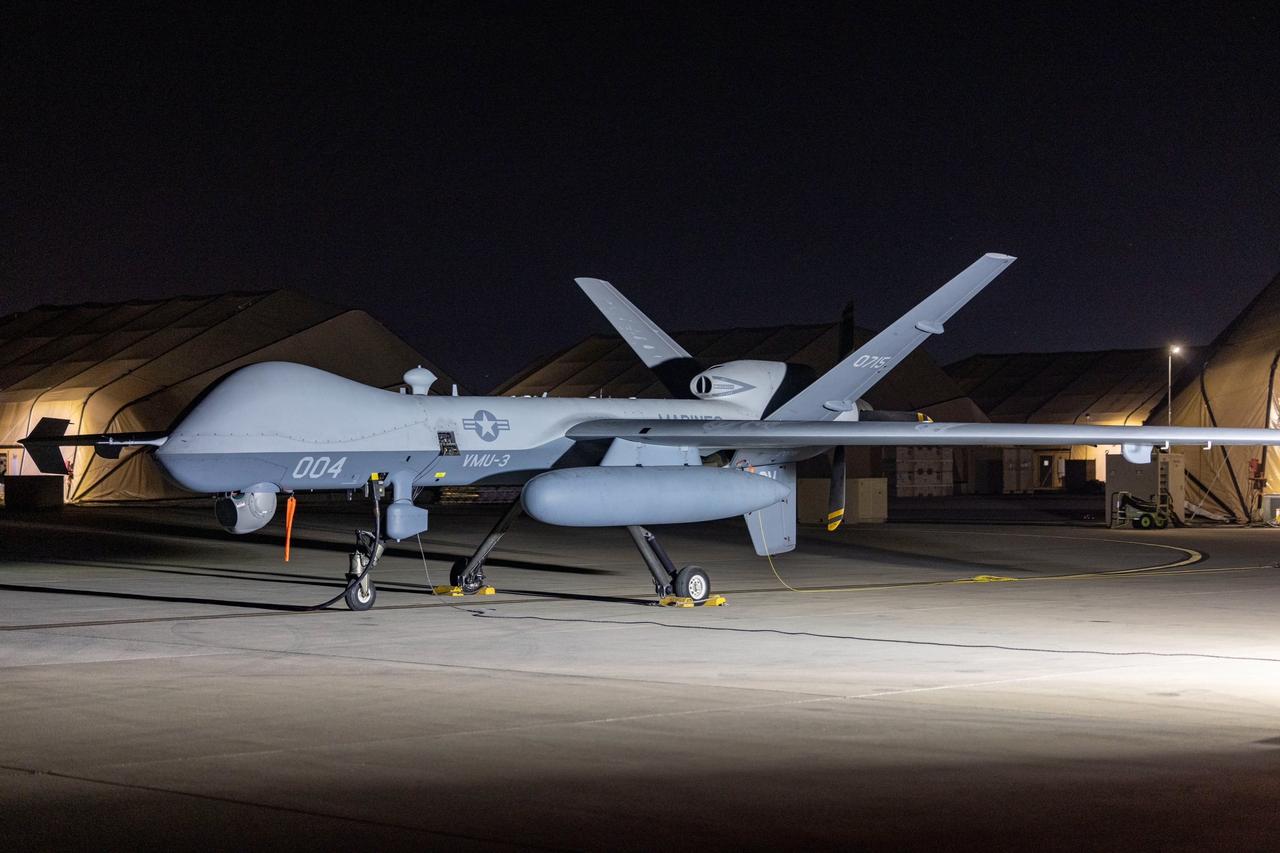 美国海军陆战队在韩国空军基地部署了其专属的MQ-9A死神ER无人机。
美国中央司