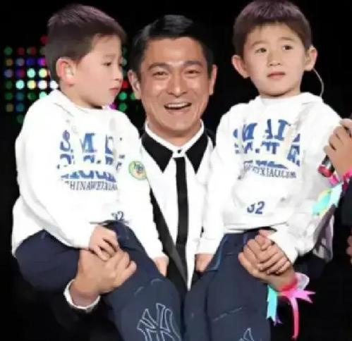 2011年，朱丽倩和刘德华备孕三年仍没有任何动静，无奈之下只能选择去做试管婴儿，