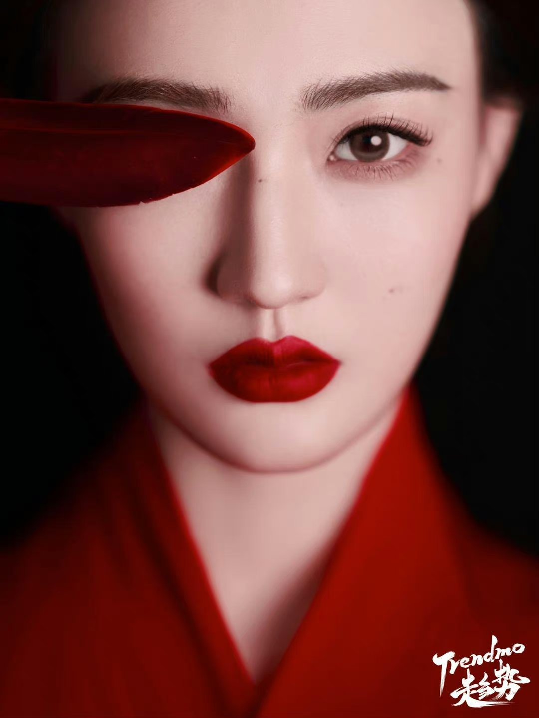 #徐璐[超话]##徐璐的备忘璐#XL见山见海见自己，钝感力+屏蔽力=人生无敌。在