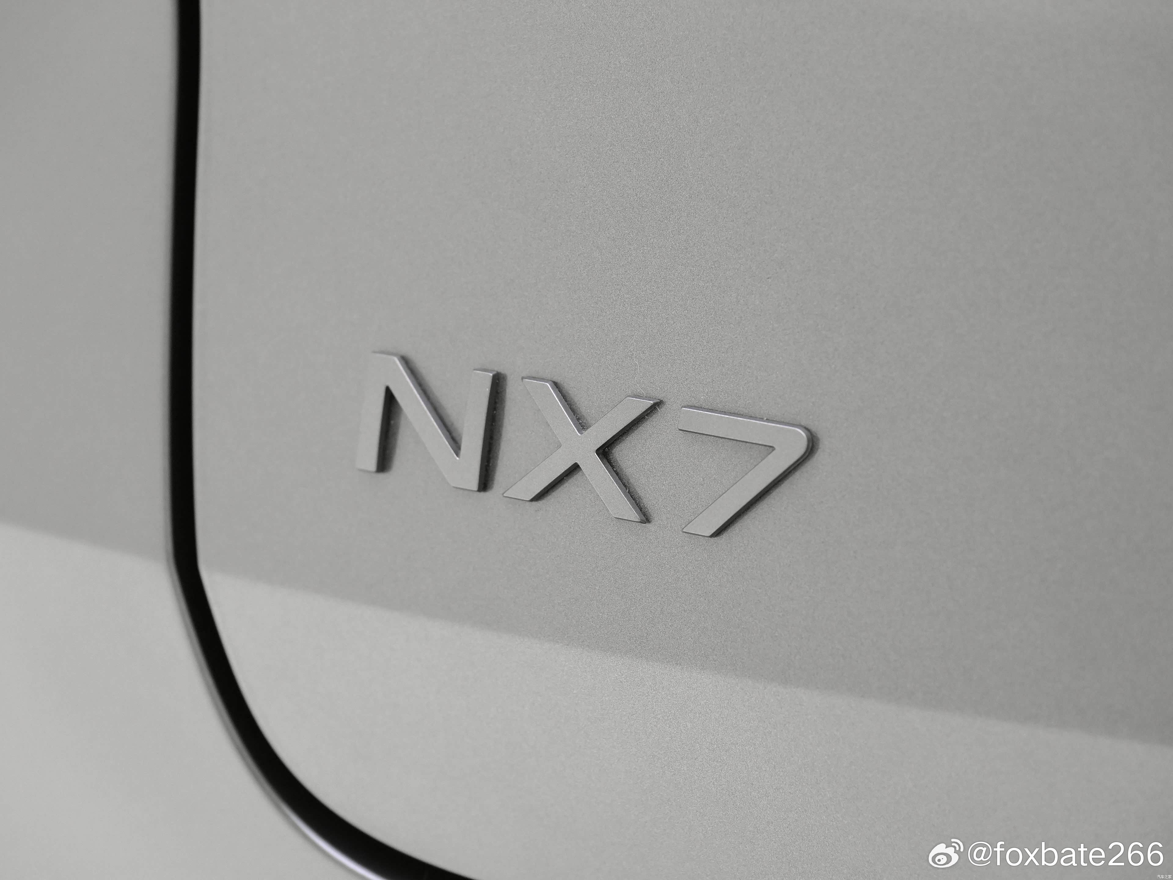 尼桑nx7是尼桑祖传上A下仨连杆后腿啊，不是nx8那套4类5连杆。n6扭力梁，n