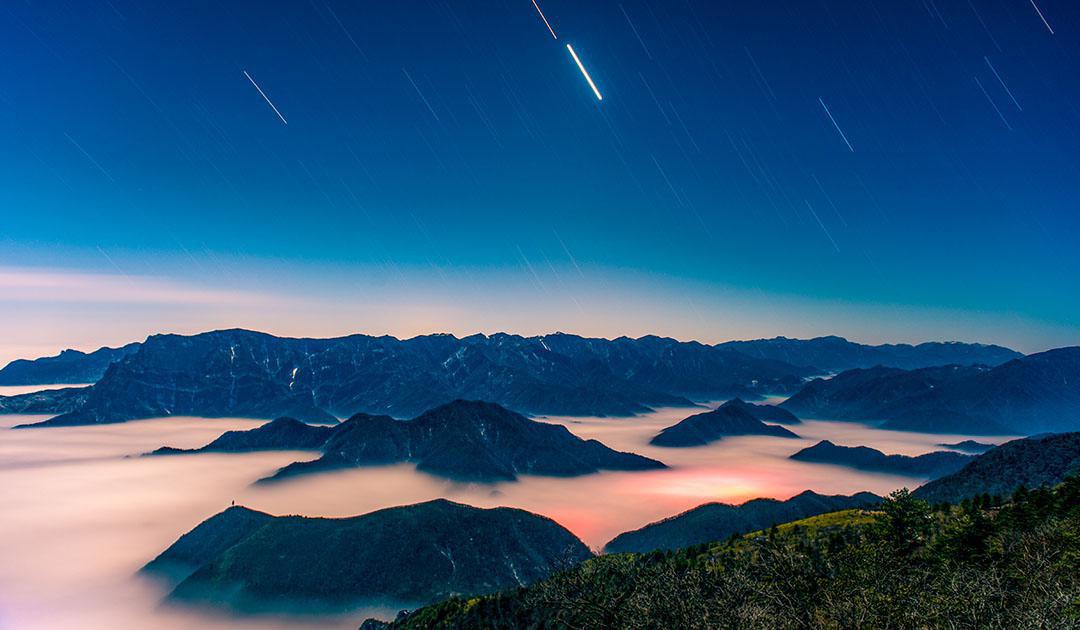 若我放弃工作踏上旅途可行吗
（下面图片来自网络）

这个想法一直在我内心飘荡着，