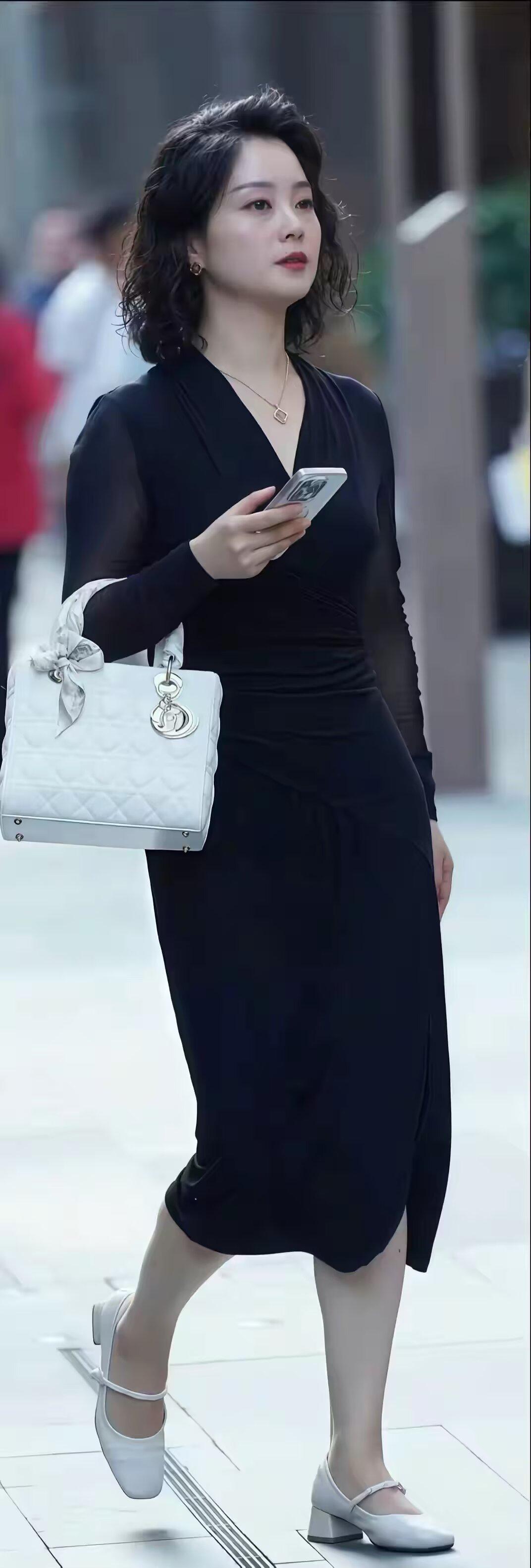 人这一辈子 当运气降临时 你会突然开悟 无论看什么、学什么 都能一点即通 你遇见