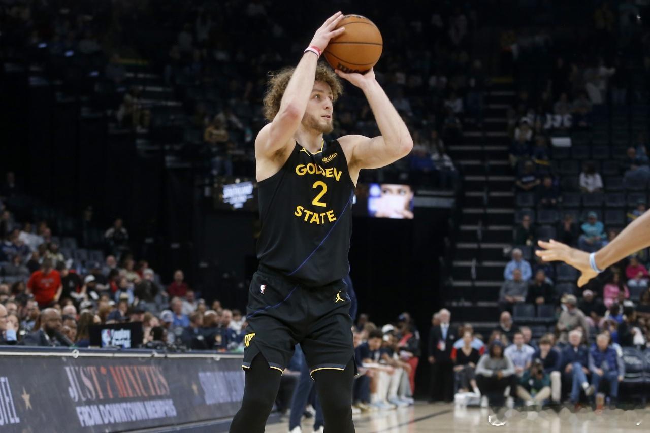 Tim Kawakami：波杰希望今年夏天续约的合同薪资要超过穆迪的合同。此外，