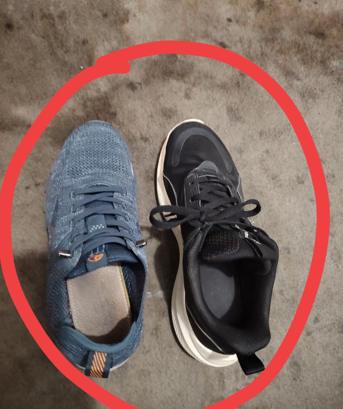 昨天在大同古城看无人机表演，人多到脚都快被挤没了！好不容易在人堆里摸回一只鞋穿上