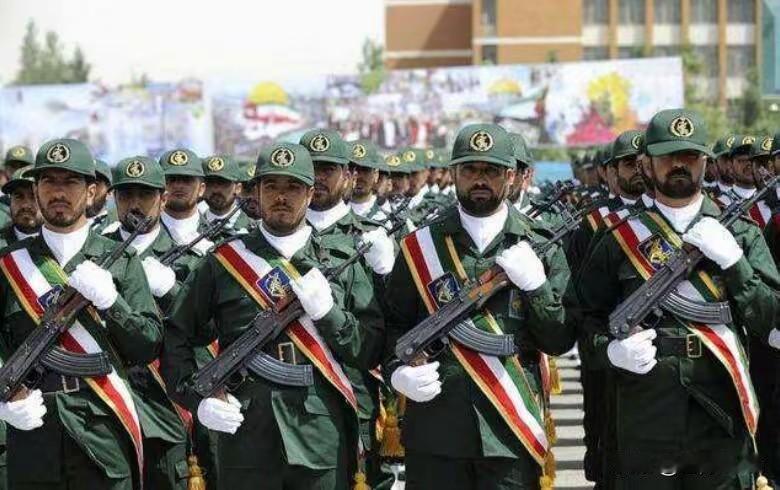 美伊核谈前夜：11架F-22抵
达以色列 双航母就位
美伊2月26日核谈前，美军