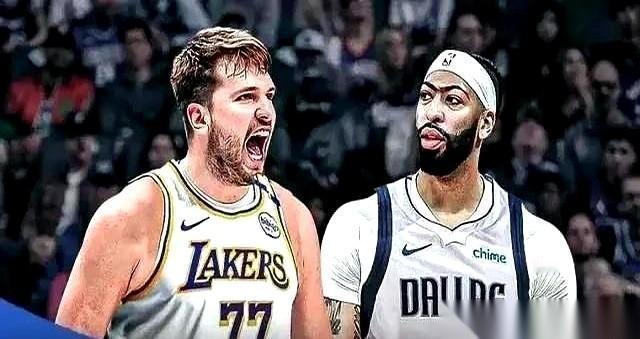 哥们儿，你知道最逗的是什么吗？
是那个叫伦纳德的男人，两手都戴满了总冠军戒指，两