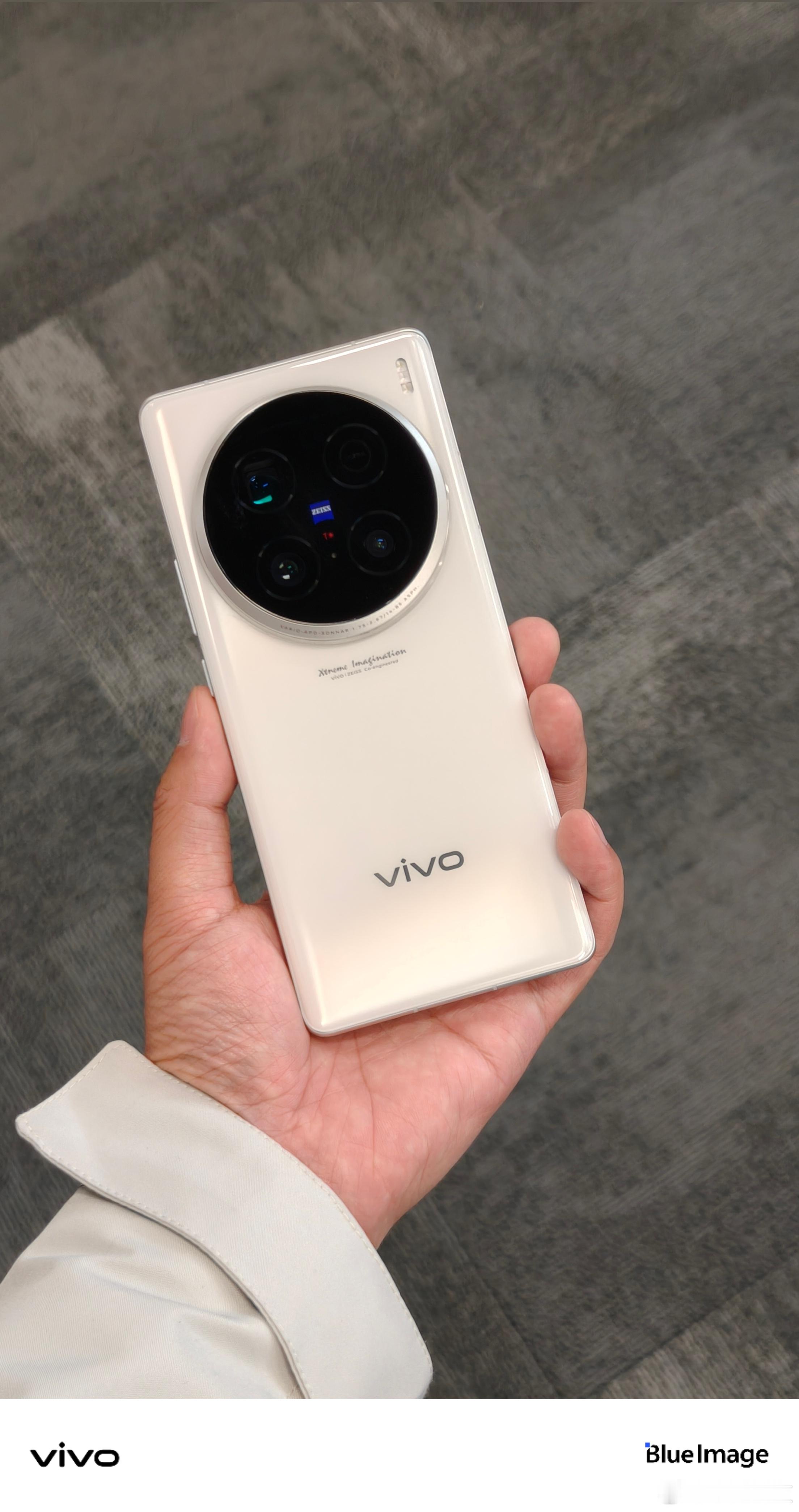 vivo X200 Ultra什么时候发布啊？我手上的X100 Ultra最近感