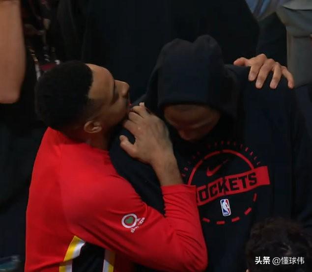 惺惺相惜！CJ麦科勒姆谈杜兰特：

“在KD遭受严重的跟腱伤病时。”

“我跟所