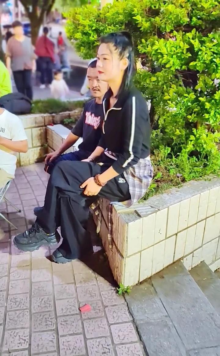 我身后。