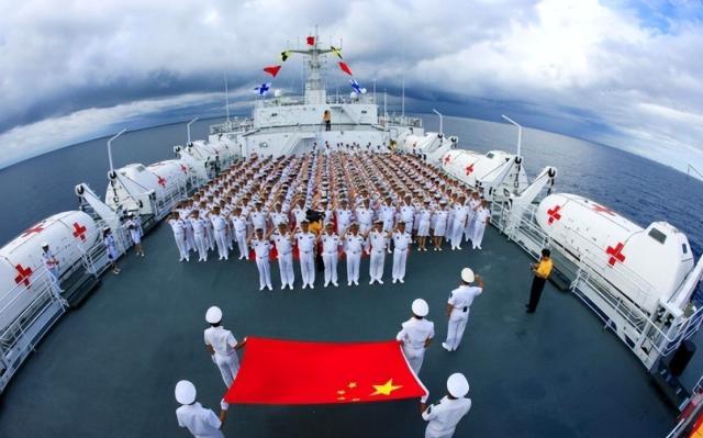 眼下有三件大事摆在我们面前，必须抓紧处理！第一，尽快解决台湾问题；第二，妥善处理