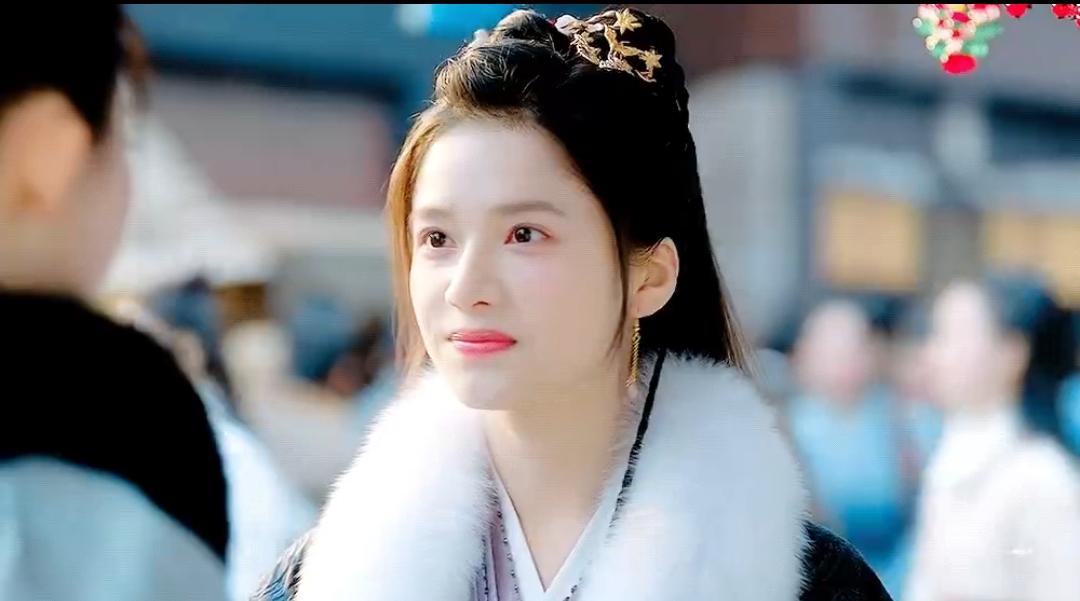 家人们，要说粉丝对肖战合作女主的满意度，张婧仪绝对能排TOP1！
 
颜值就不用