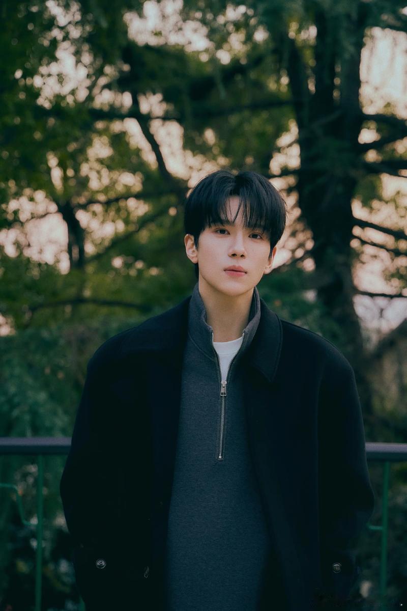 男二以下 AI演员不要哇，无法追线下，无法看真人，只能追个虚拟人物，真的达咩达咩