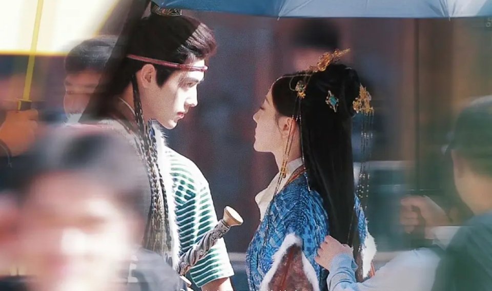 迪丽热巴陈飞宇同框 有cp感吗 ​​​