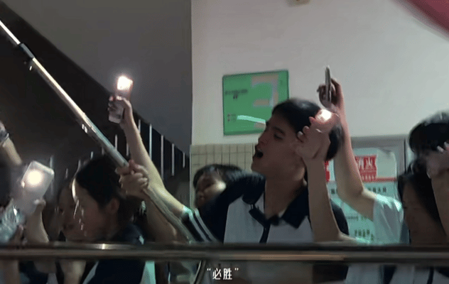 用一个字形容考后状态 交卷铃响的瞬间，状态be like：爽！终于熬完所有考试，