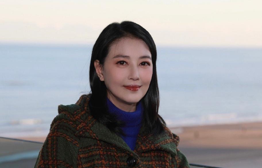 #周海媚告别仪式已完成# 有些事情终有尽头，但思念却是永远存在的。海媚姐姐，愿你