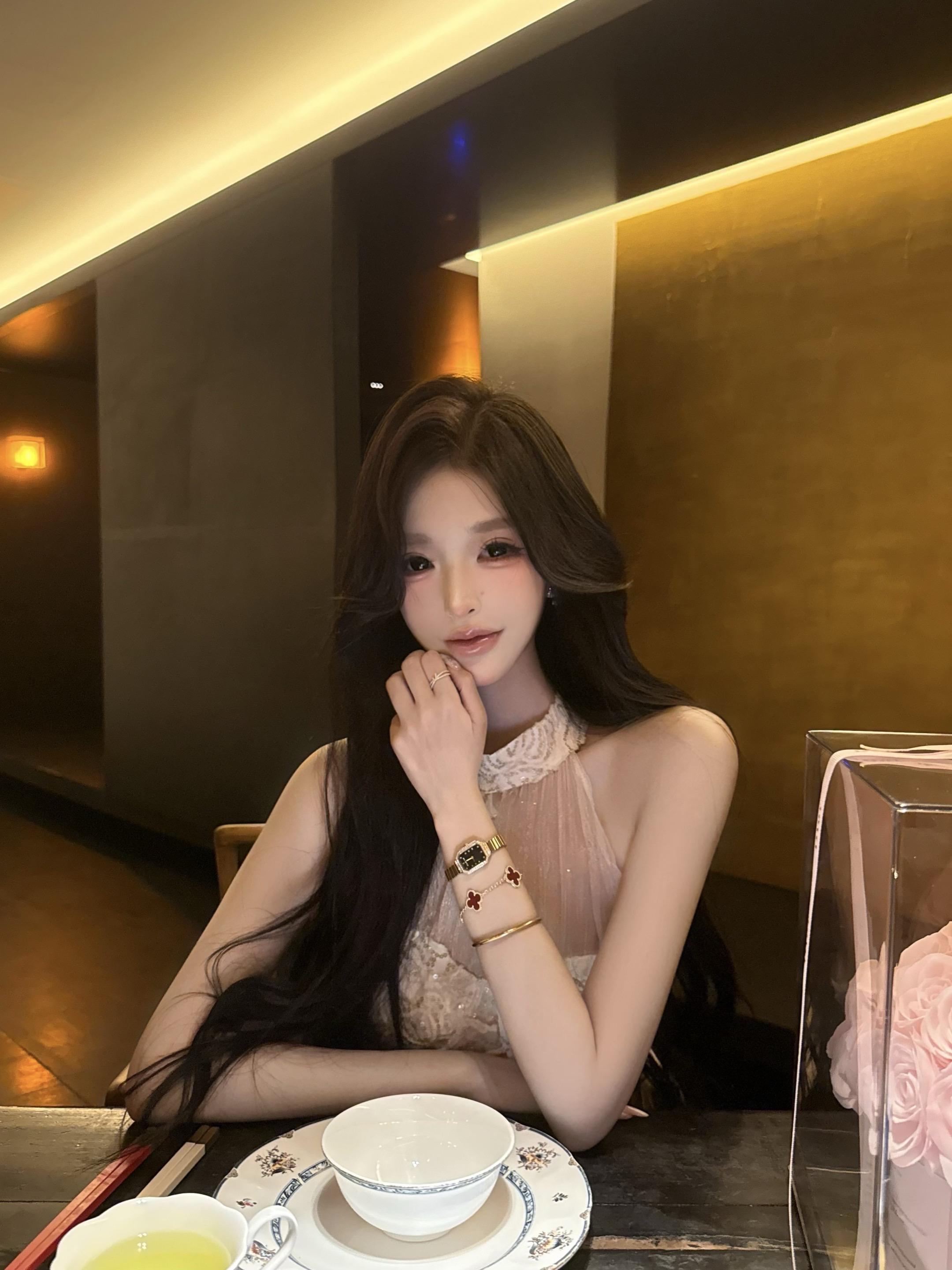 过惯了撒个娇就能得到自己想要的东西的生活 却发现只有爱我的人才会上当