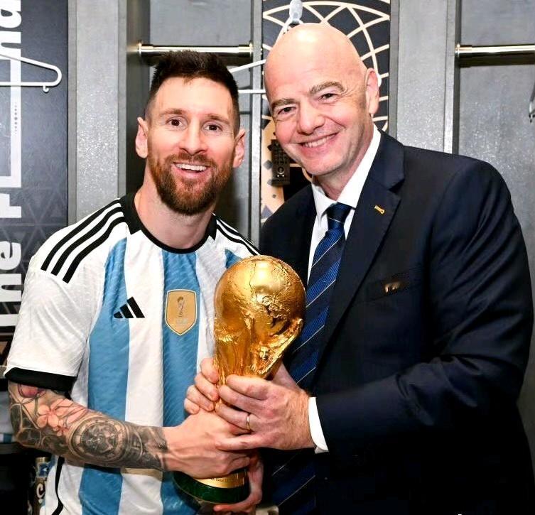 FIFA纯纯要保送阿根廷吧，它踢的都是什么球队呢？看看葡萄牙的对手……
小组赛：