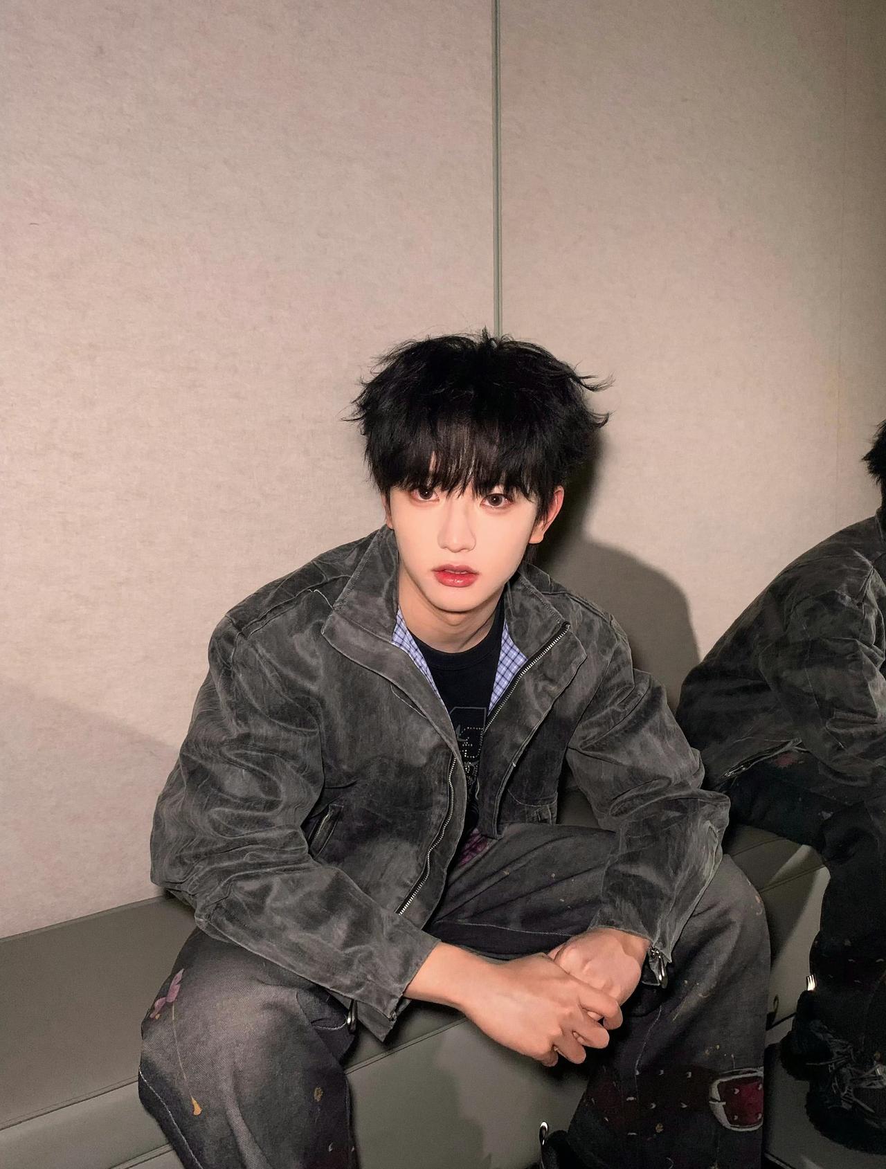 是新鲜的z终于不是库存了  
仔仔啊 能不能每天上线分享下生活啊   快拍vlo