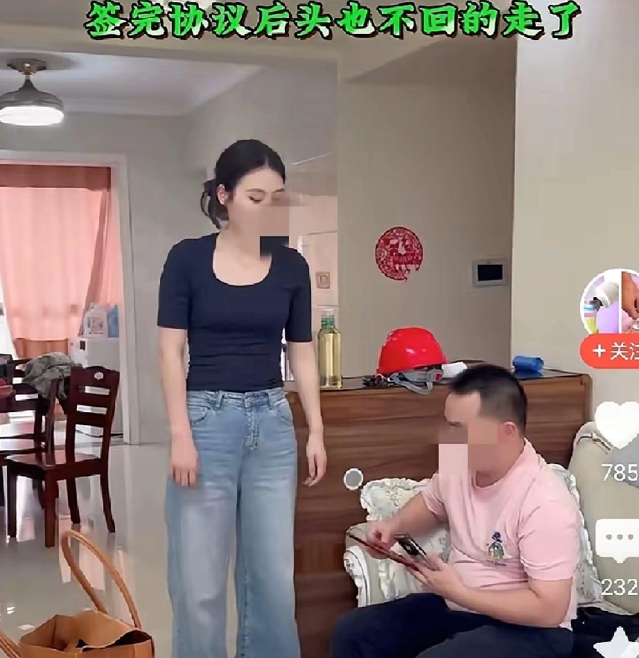 老婆去参加同学聚会，没想到竟碰上了高中初恋，两人一见面就难舍难分。这事儿很快就被