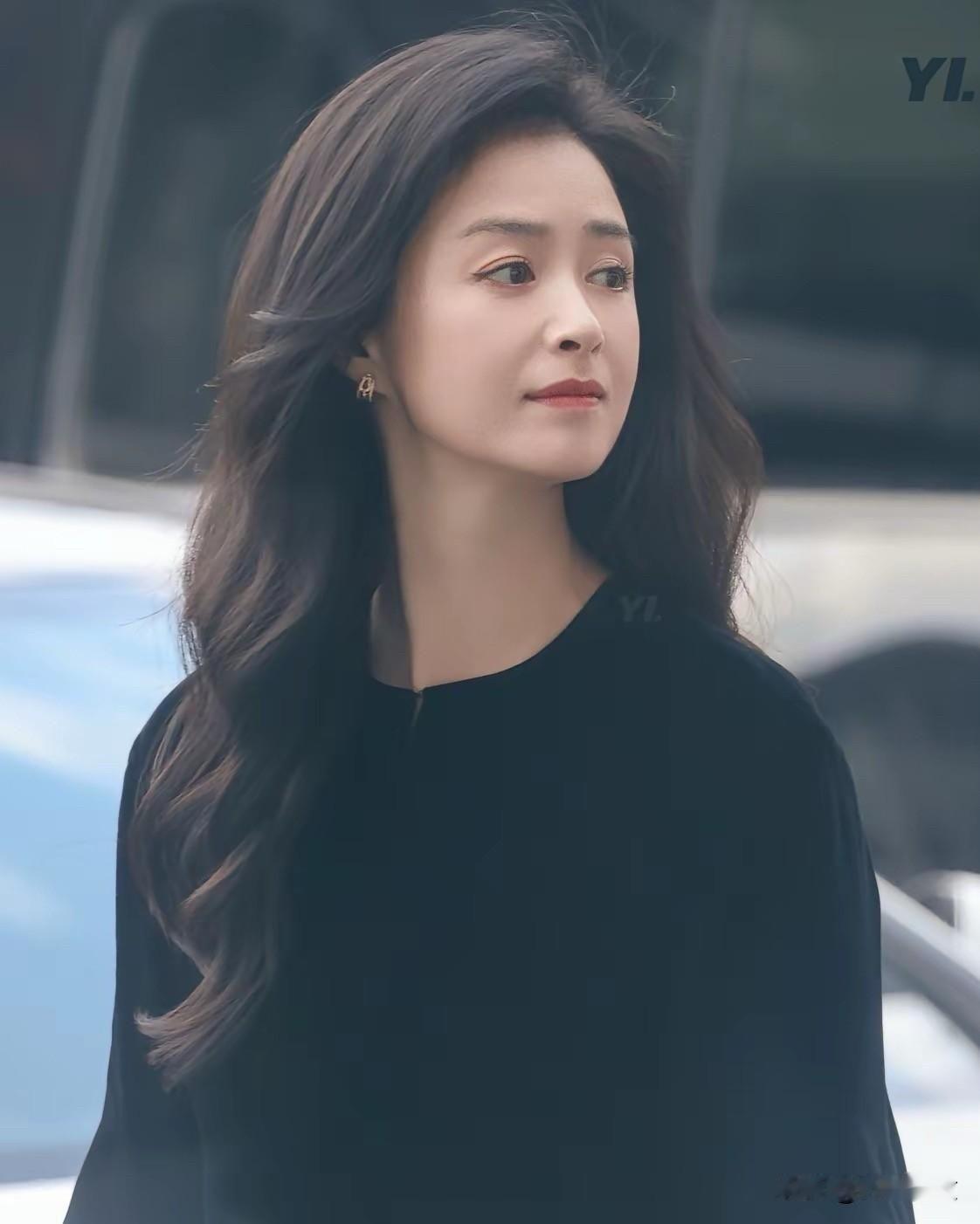我觉得蒋欣是娱乐圈
最干净的女明星。
她有情感绯闻吗？没有！
她拍过激情戏吗？没