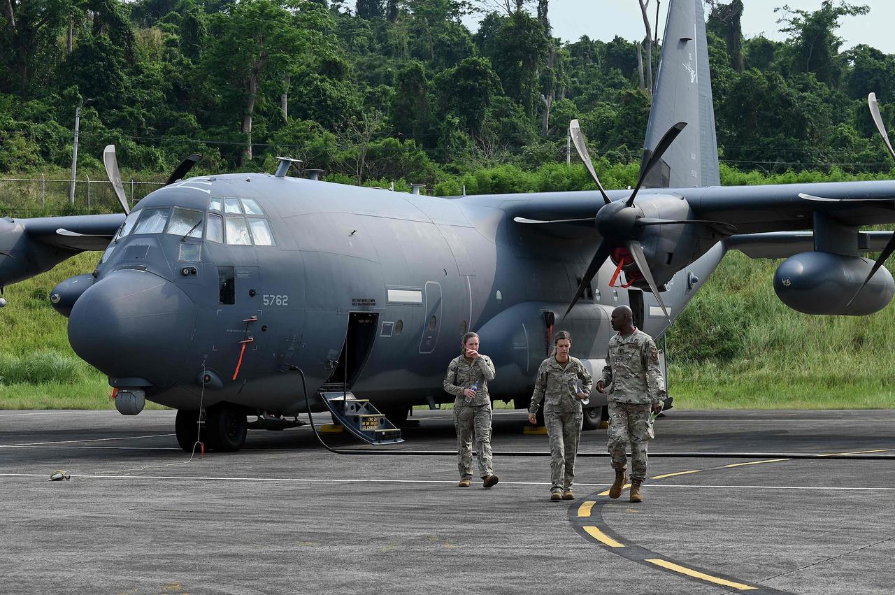 美伊打了39天，越打越乱😂

特朗普当初放狠话，说4天就把伊朗打服，结果现在脸