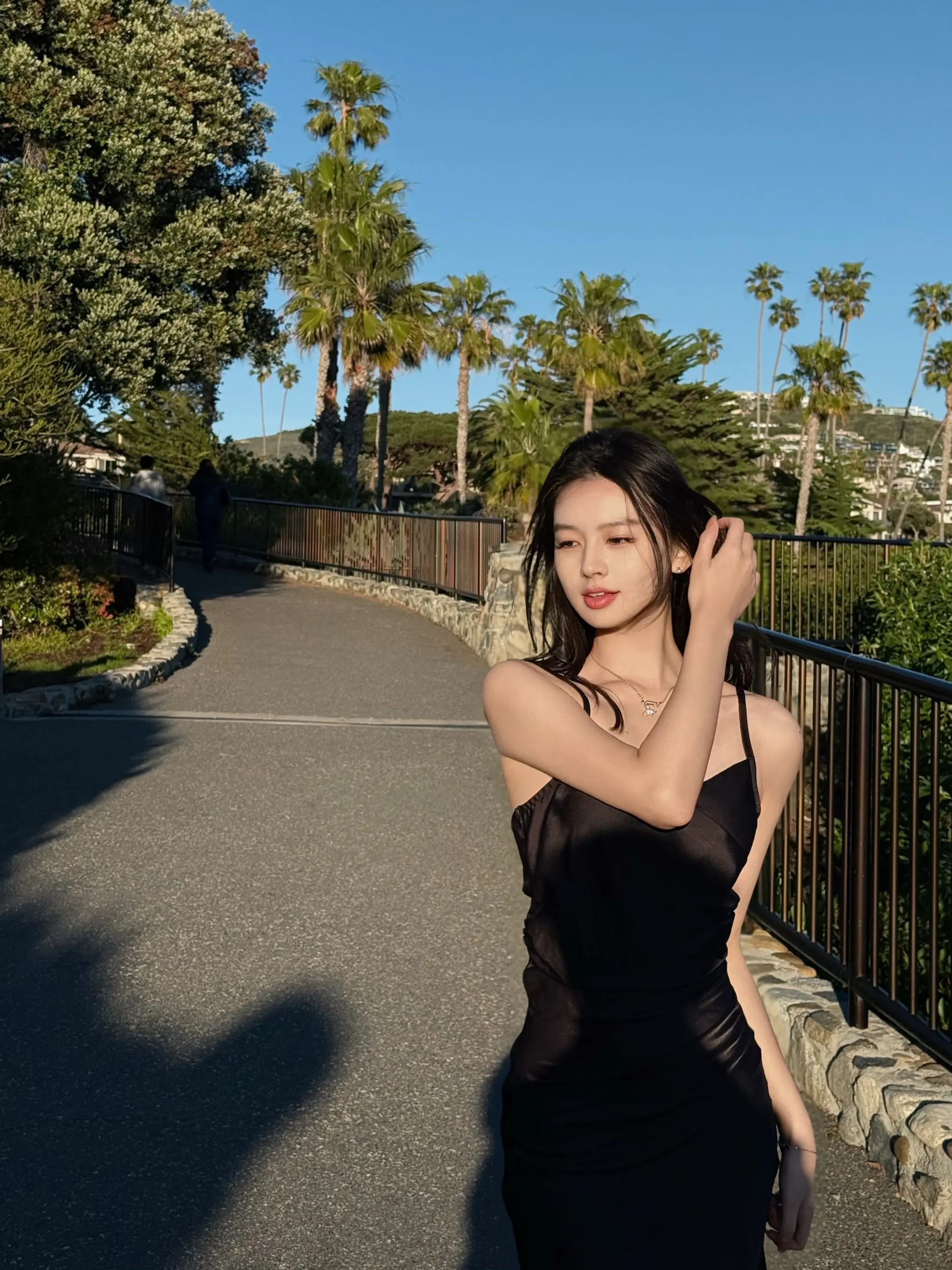 看上去每天在全世界旅游的女人 其实今天已学14小时🫰