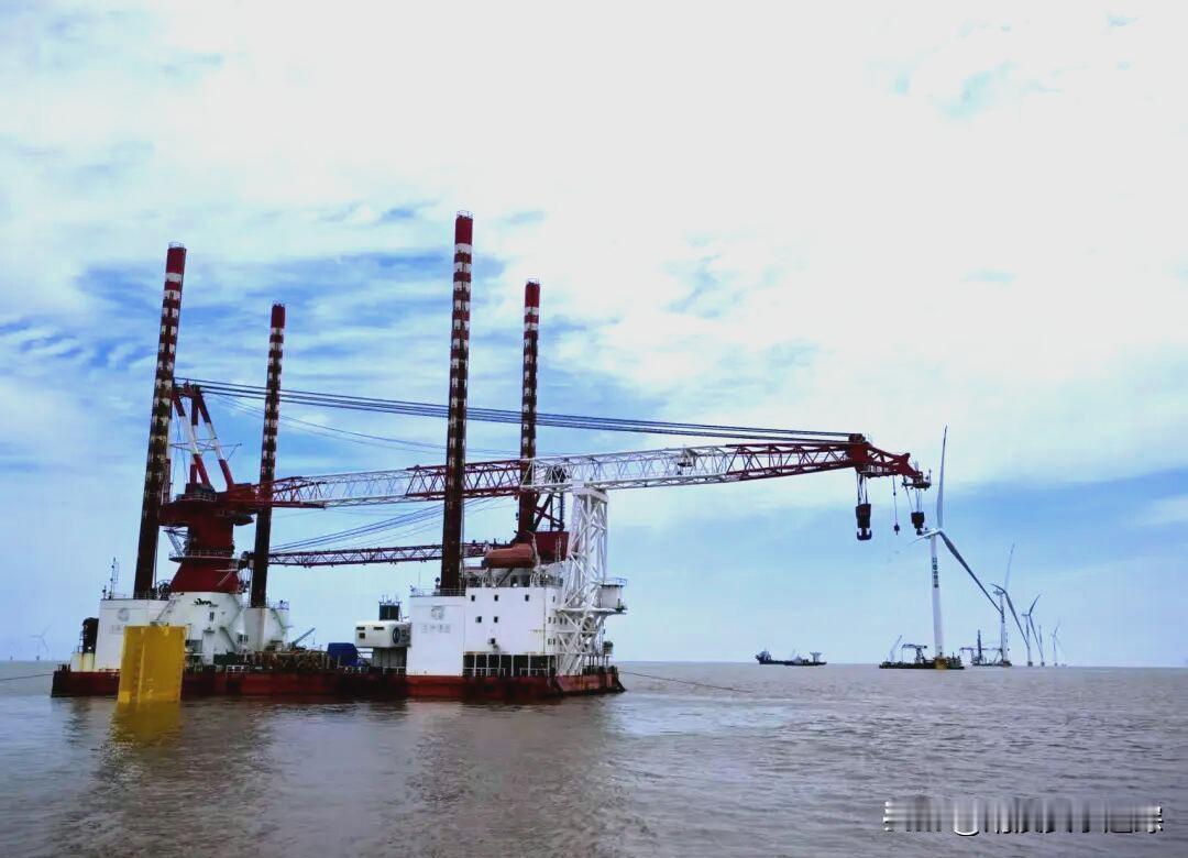 12月15日，我国海上风电取得重大突破，三峡江苏大丰800兆瓦海上风电项目全容量