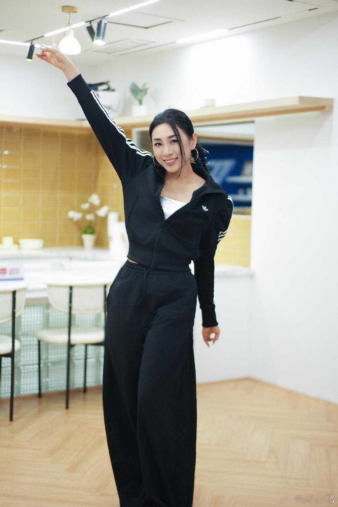 浪姐 赢了被淘汰乘风2026胜了本轮舞台无缘下一程，尊重所有观众心意 