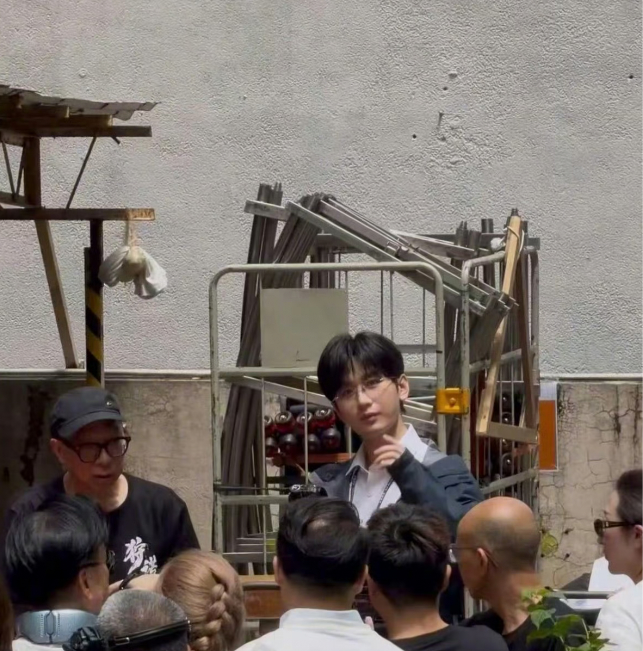 狩谎开机仪式   成毅新剧 《狩谎》今日正式开机，林彦廷已上线！从立项起就热度极